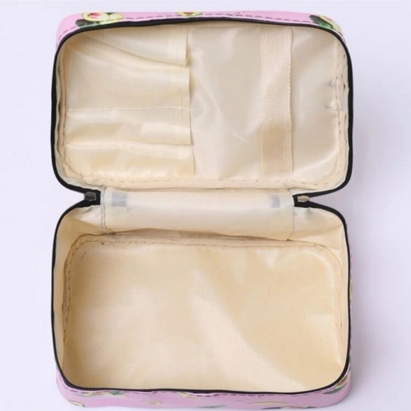 Avocado Makeup Bag - Picture 3 of 3